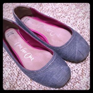 TOMS women’s flats!